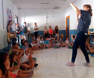 Visita de la delegada del Gobierno a la 'Escuela de igualdad', de Alhama