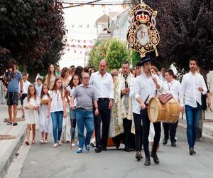 Arenas del Rey se centró en actos religiosos en el preludio de sus fiestas