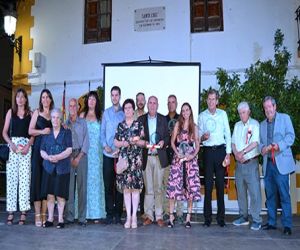 Santa Cruz del Comercio resaltó con distinciones a vecinos y comarcales destacados