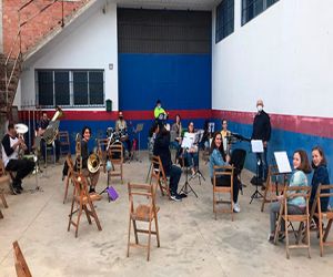  La banda de la Escuela de Música de Alhama retoma la nueva normalidad
