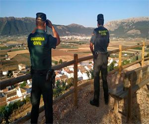 Catorce empresarios detenidos y 38 personas denunciadas en Zafarraya por contratar a migrantes indocumentados