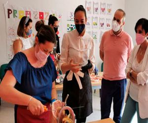 Ventas de Huelma acoge un curso de cortadoras de jamón para promover la empleabilidad de las mujeres en el sector