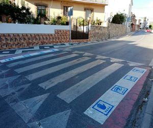 Pasos de peatones accesibles en Jayena