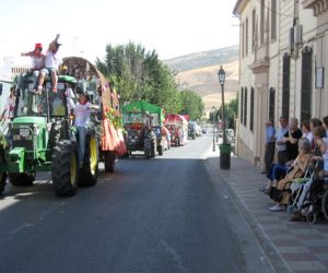 Veintiséis carrozas y numerosos caballistas participan en la Romería del Vino 2007