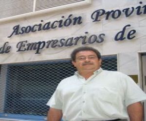 Miguel Arrabal, jatareño y presidente de la Asociación Provincial de Empresarios de Playas de Málaga