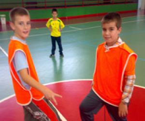 Alhama-2000: Goleada de los infantiles y derrota de los benjamines