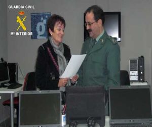 La guardia civil detiene a los presuntos autores del desvalijo del centro guadalinfo de Salar