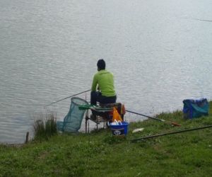 Liga de club de pesca en agua dulce