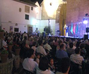 Alhama celebró la XIV Velada de los Romances con un claro acento comarcal