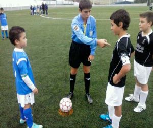 Primera victoria de la UD Alhameña alevín