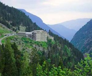 Villas termales en espacios naturales protegidos ofrecen salud y naturaleza en 25 balnearios