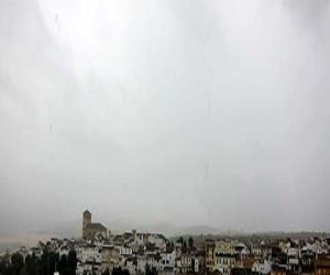Alhama se despertaba con truenos y relámpagos este sábado