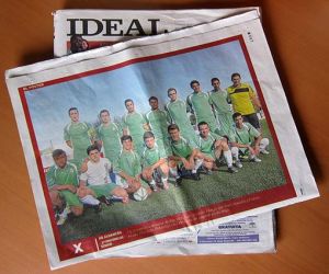 El póster de IDEAL para la UD Alhameña sénior