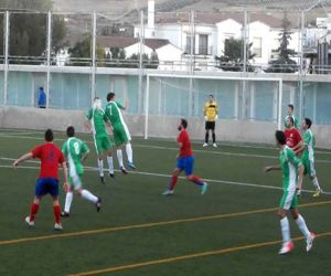 Porrina pone el ascenso a tiro para la UD Alhameña