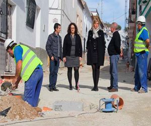 La Diputación avanza en las obras de reforma de la calle Tesoro de Jayena