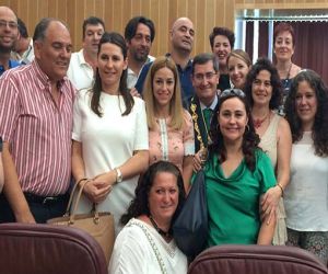 Los alcaldes y cargos socialistas de la Comarca asisten a la toma de posesión del nuevo presidente de la Diputación