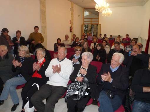  Todos emocionados en este reencuentro 