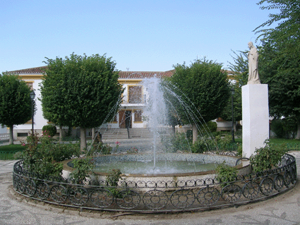 Plaza del Ayuntamiento de Arenas del Rey