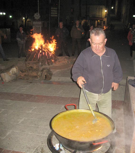  Antonio El Guindo, sin él y sus guisos la fiesta no es lo mismo 