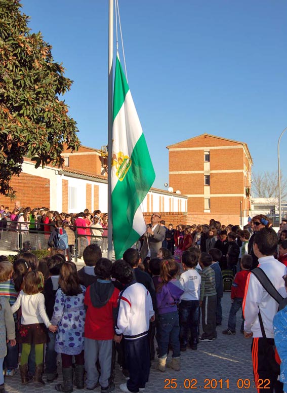  Izado de la bandera de Andalucía 