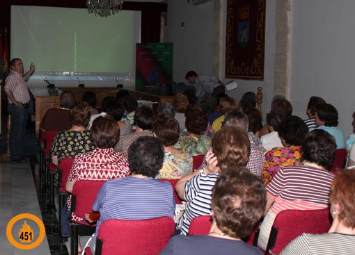  Juan Cabezas presenta la película que posteriormente daría paso al coloquio 