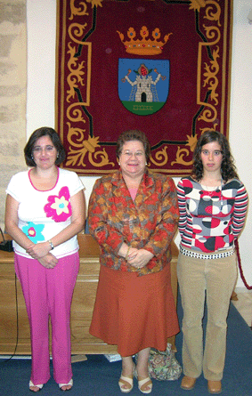 Las tres premiadas posan para ALHAMA COMUNICACION