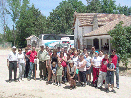 Grupo que realizó la subida al Mirador de la Fábrica Grupo que realizó la subida al Mirador de la Fábrica