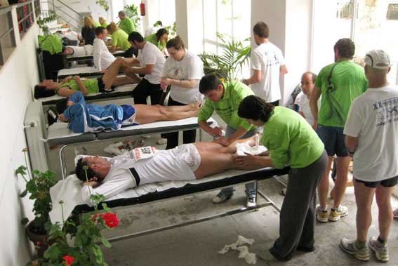  Servicio de masajería al final de la prueba 