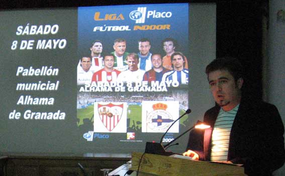  En su intervención el Concejal de Deportes anunció la exclusiva de que un partido de la liga de fútbol indoor será retrasmitido por Canal Plus desde el Pabellón de Alhama el sábado día 8 de mayo de 2009 