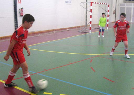  Los alevines supieron jugar bien en este debut en Alhama 