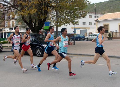 Los corredores pasan disparados por la Joya Los corredores pasan disparados por la Joya