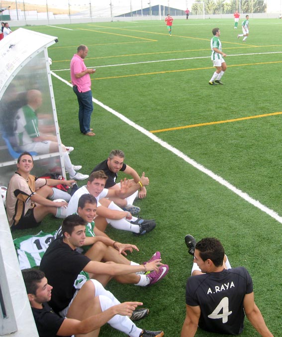 Todos los jugadores probaron el terreno de juego Todos los jugadores probaron el terreno de juego