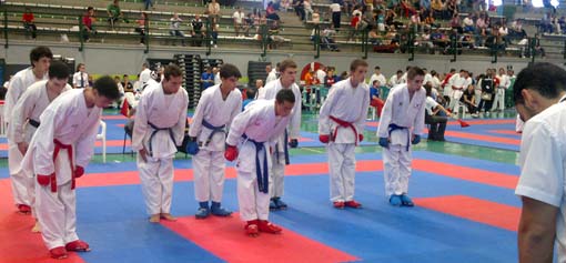Saludo previo al comienzo de la competición Saludo previo al comienzo de la competición