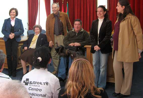  Encuentro en el salón de actos 