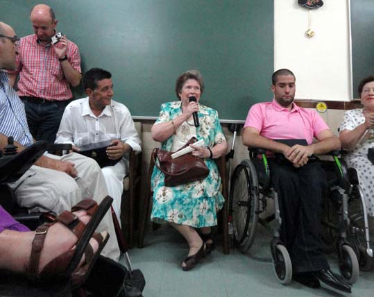 María Pinos en el uso de la palabra María Pinos en el uso de la palabra