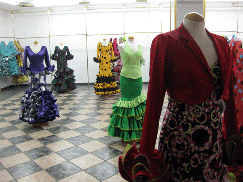Trajes flamencos confeccionados en Alhama de Granada