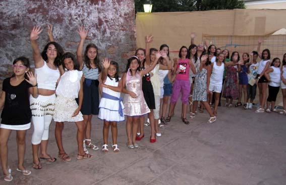  Los participantes, todos animados antes de subir al escenario 