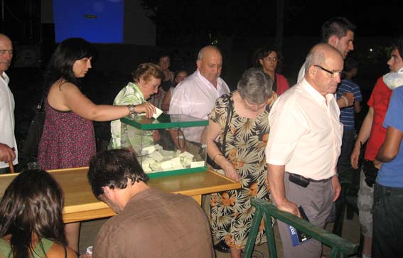 A la salida se votó por dos de los particpantes 