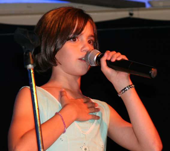  Noemi López Moya, la ganadora del Festival Infantil 2008 
