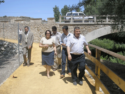 Teresa Jiménez recorre el nuevo paseo fluvial de Fornes Teresa Jiménez recorre el nuevo paseo fluvial de Fornes