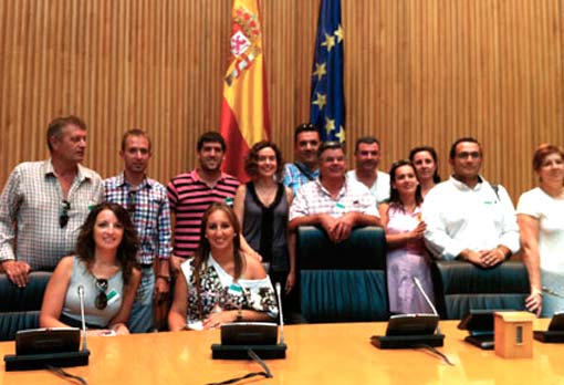 En el Congreso junto con la portavoz socialista de Administracion Publica en el Congreso, Meritxell Batet En el Congreso junto con la portavoz socialista de Administracion Publica en el Congreso, Meritxell Batet