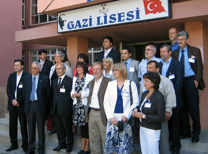 Los profesores europesos con los organizadores de Turquia
