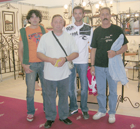 Grupo de jameños en Fermasa Grupo de jameños en Fermasa