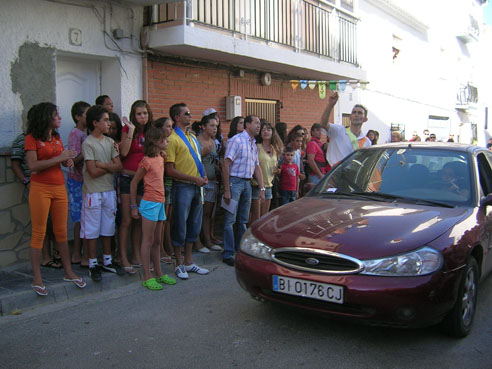 Como en el resto de pueblos de nuestra comarca, la carrera de cintas en Játar atrae a numeroso público 