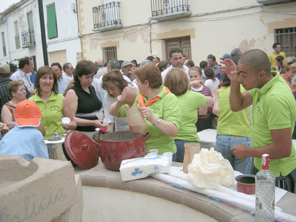 Chocolatada antes de salir para el Bacal