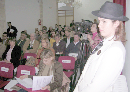 Asistentes al V Encuentro Asistentes al V Encuentro