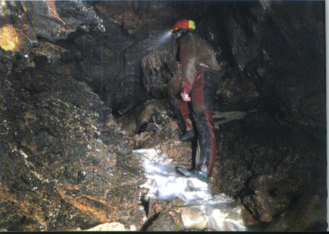 Interior de la Cueva de Linarejo. /GEG