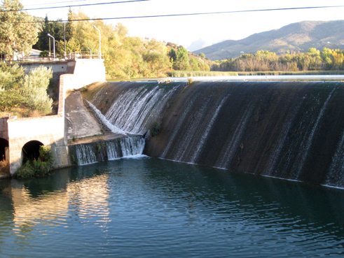 Presa trasvase del río Alhama