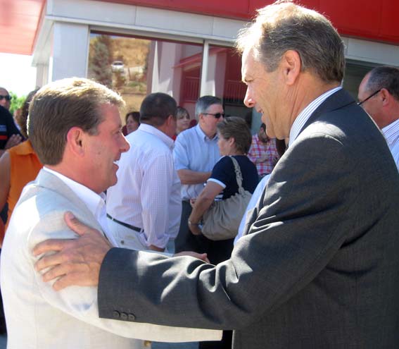 El alcalde de Alhama recibe al Prsidente de la Diputación Provincial de Granada El alcalde de Alhama recibe al Prsidente de la Diputación Provincial de Granada