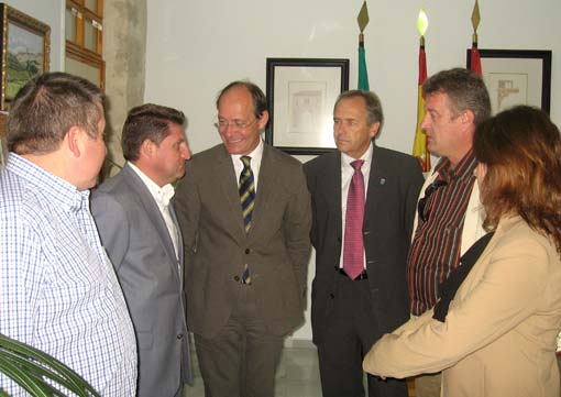  Consejero y Delegado de Medio Ambiente, con alcaldes de la Comarca de Alhama 